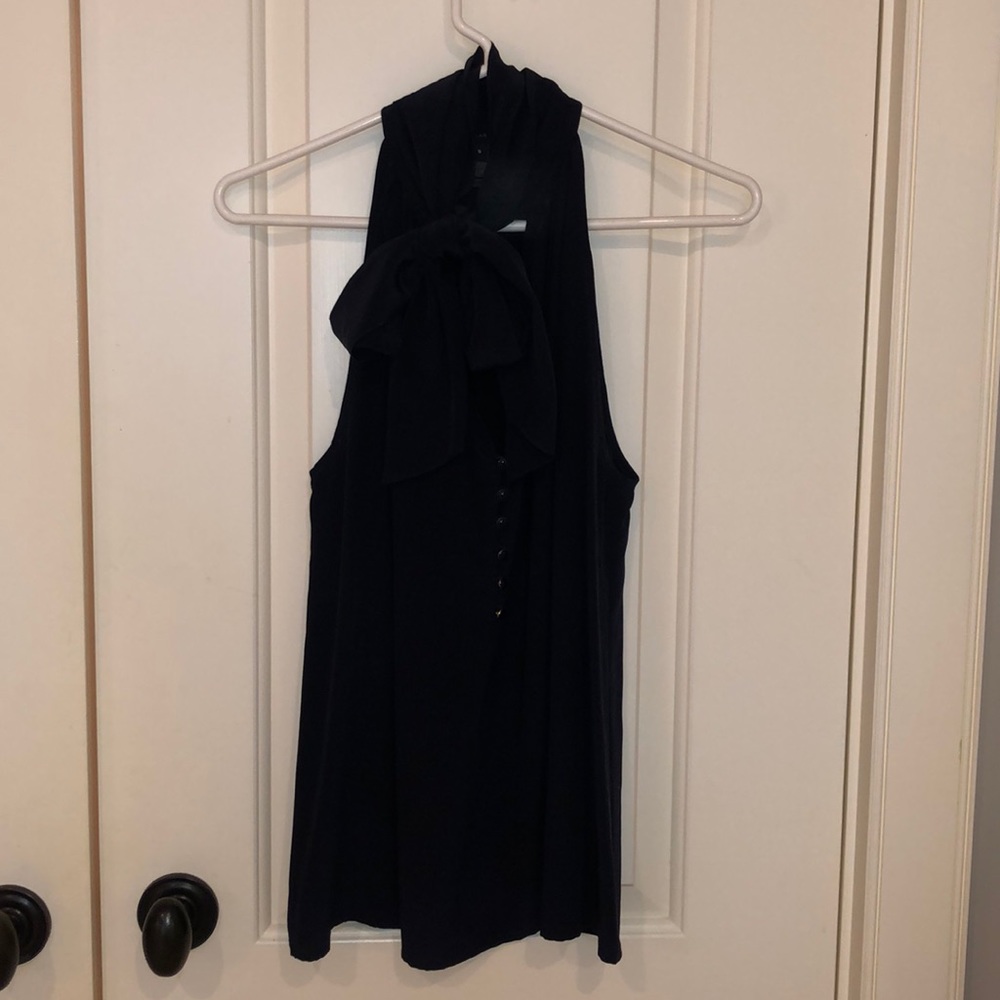 Marc by Marc Jacobs 100% silk sleeveless navy blue blouse. Vneck with neck ties.